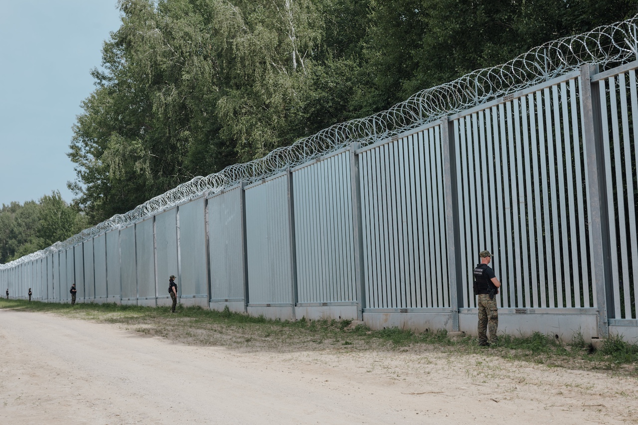 Polish-Belarusian border amidst Russia-orchestrated hybrid warfare